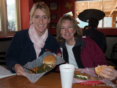Hmm can't get more American then this - Hamburgers with Mac and Cheese
