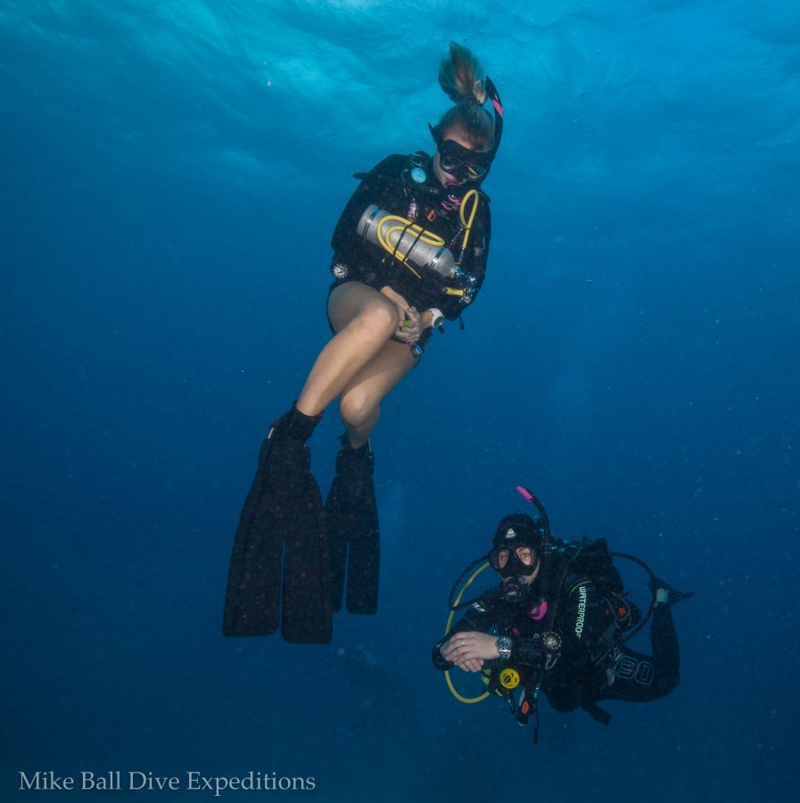 In-water skills for Solo Diving - practicing neutral buoyancy when carrying a redundant spare air supply such as a pony bottle. Photo by Julia Sumerling.